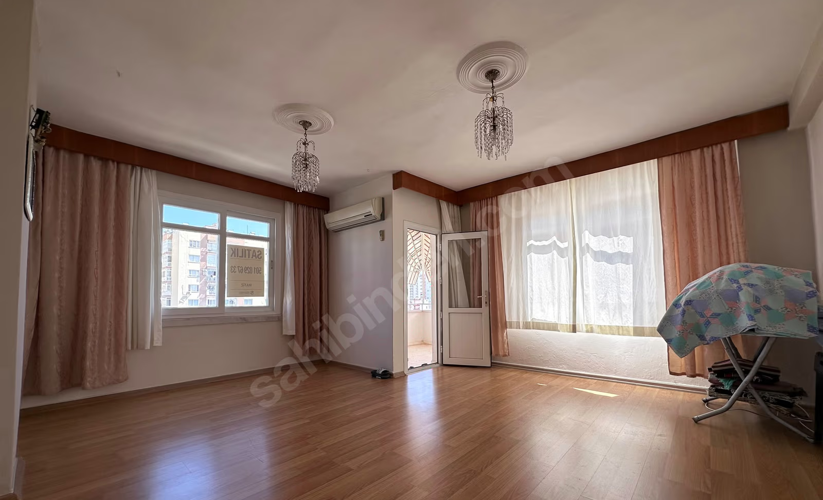 Mersin Mezitli Menderes Mahallesi 3+1 155 m² Klima Satılık Daire