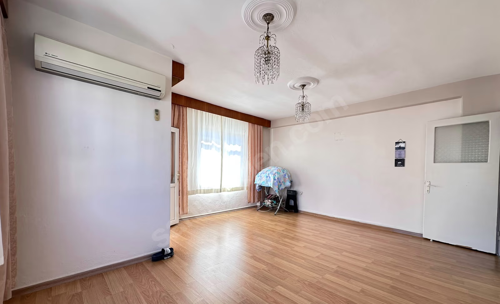 Mersin Mezitli Menderes Mahallesi 3+1 155 m² Klima Satılık Daire