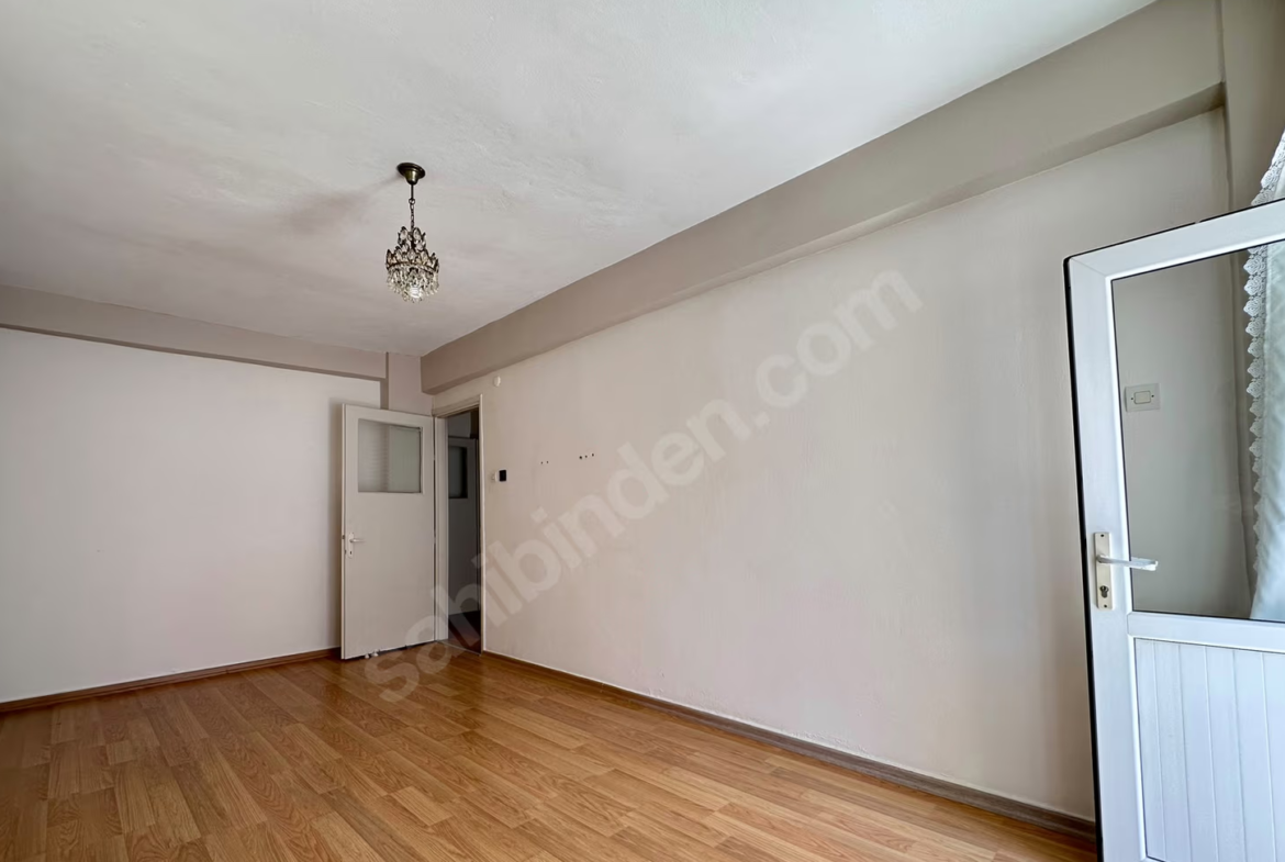 Mersin Mezitli Menderes Mahallesi 3+1 155 m² Klima Satılık Daire