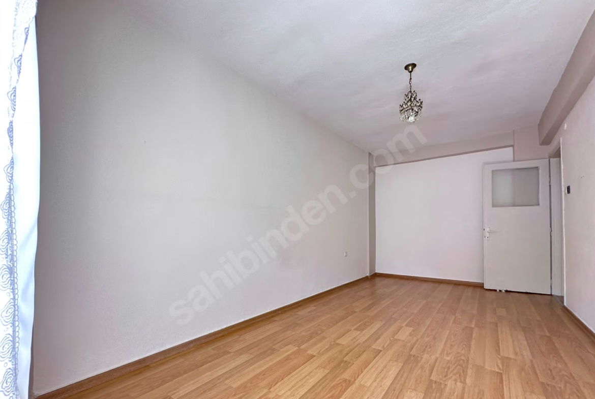 Mersin Mezitli Menderes Mahallesi 3+1 155 m² Klima Satılık Daire