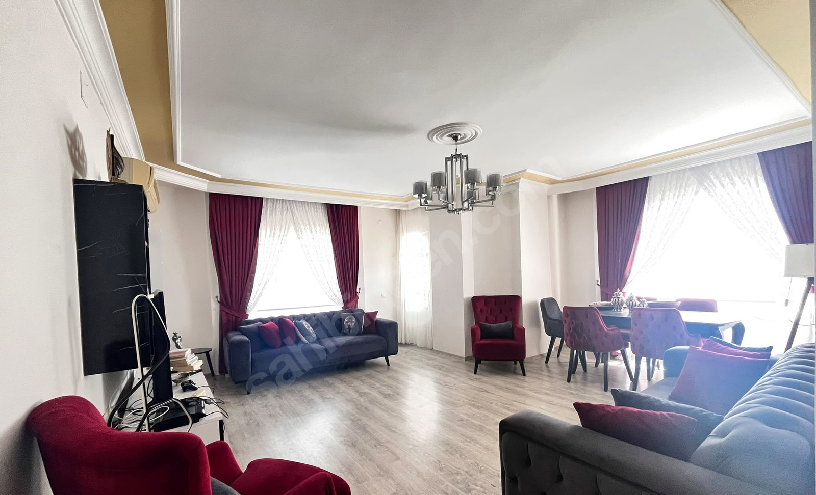 Mersin Mezitli Menderes Mahallesi 3+1 165 m² Klima Satılık Daire