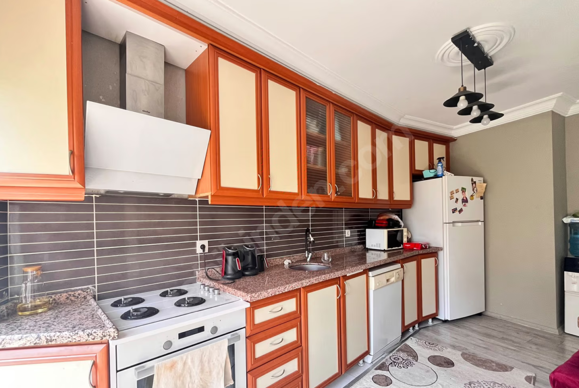 Mersin Mezitli Menderes Mahallesi 3+1 165 m² Klima Satılık Daire
