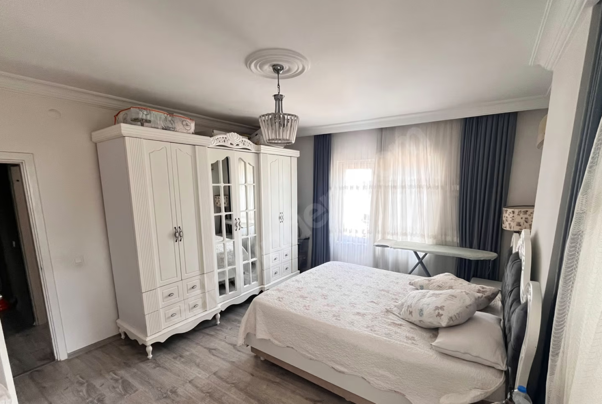 Mersin Mezitli Menderes Mahallesi 3+1 165 m² Klima Satılık Daire