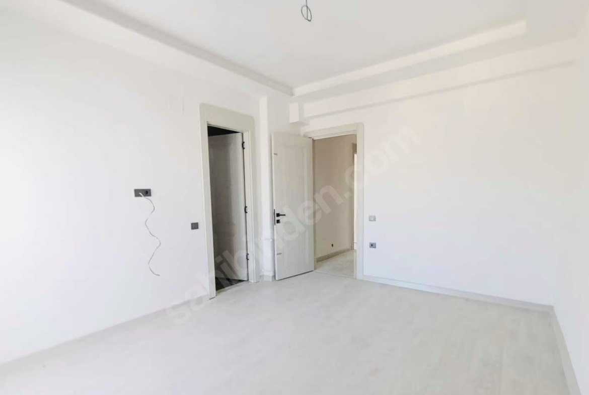 Mersin Mezitli Merkez Mahallesi 2+1 110 m² Doğalgaz Kombili Kiralık Daire