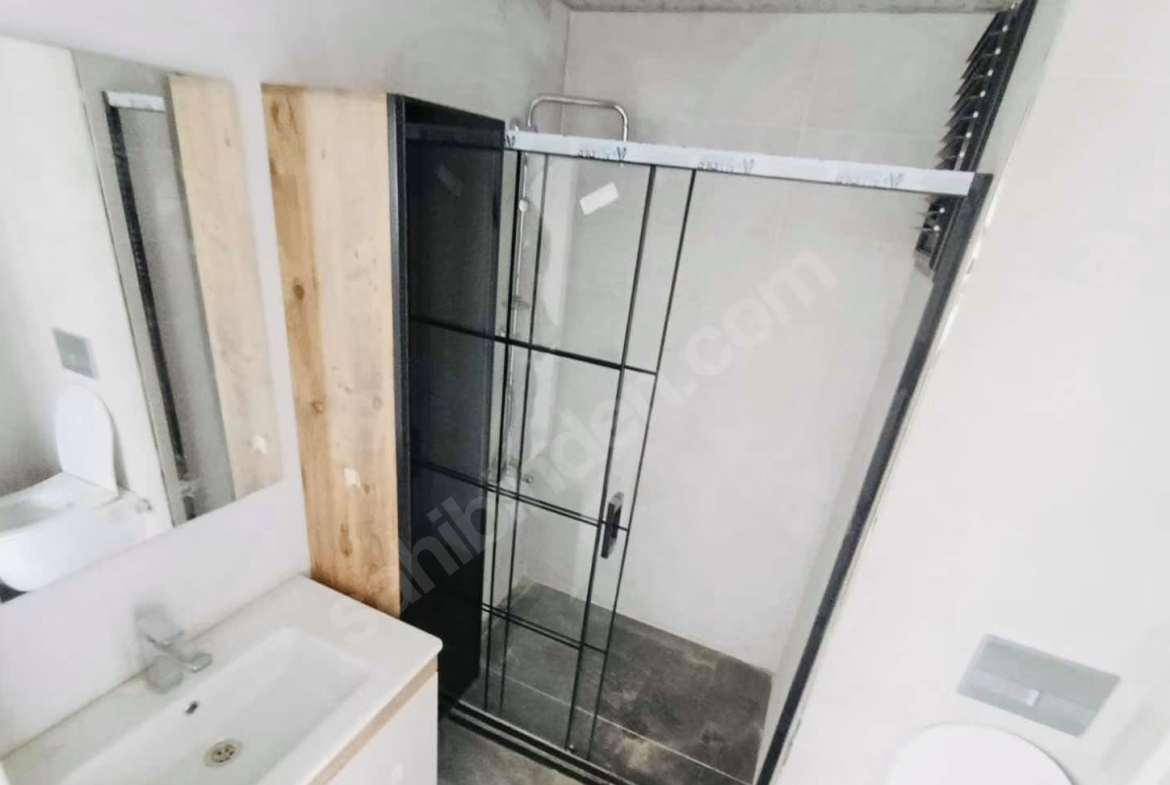 Mersin Mezitli Merkez Mahallesi 2+1 110 m² Doğalgaz Kombili Kiralık Daire