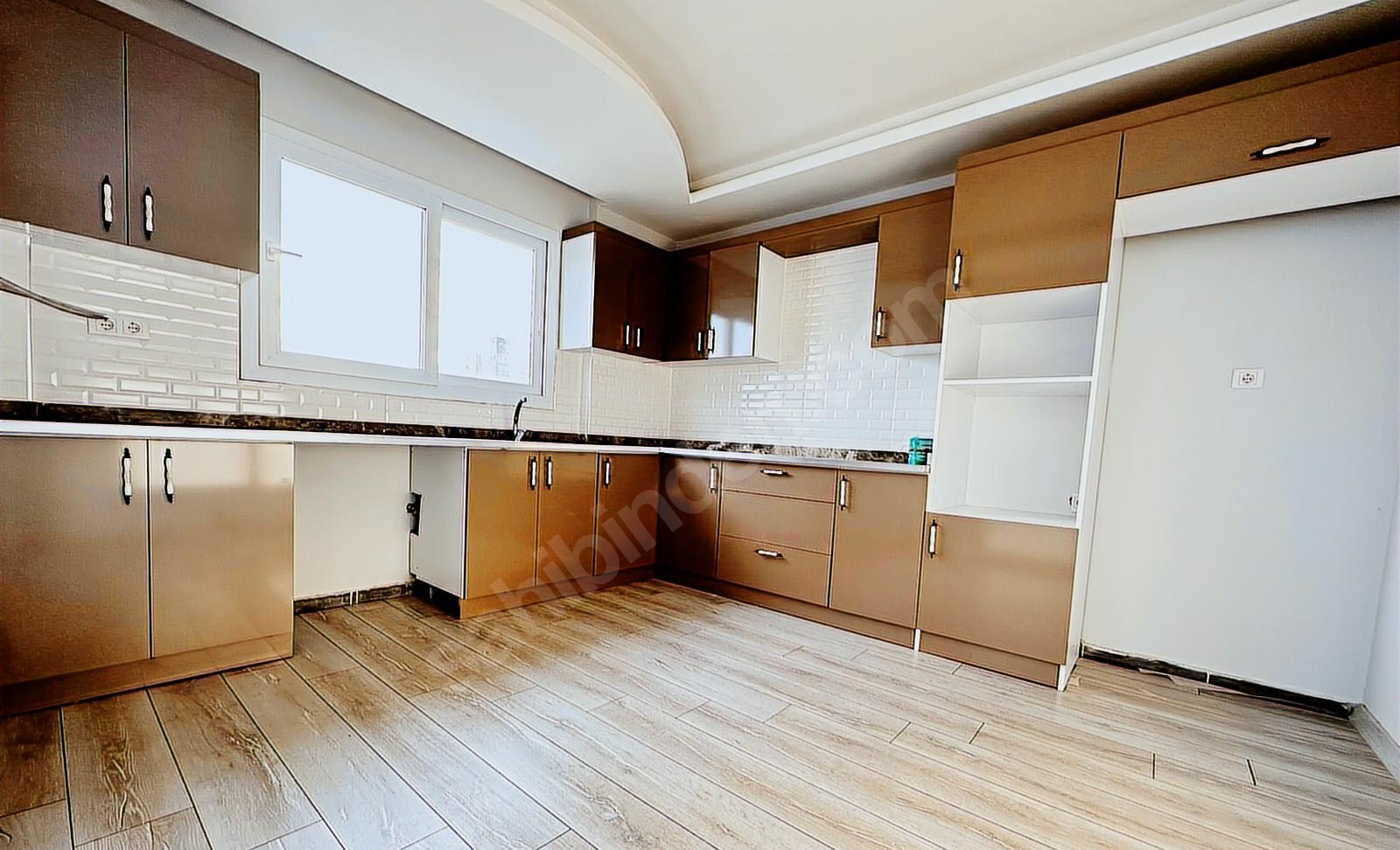 Mersin Mezitli Merkez Mahallesi 3+1 160 m² Doğalgaz Kombili Satılık Daire 1 Mersin Mezitli Merkez Mahallesi 3+1 160 m² Doğalgaz Kombili Satılık Daire
