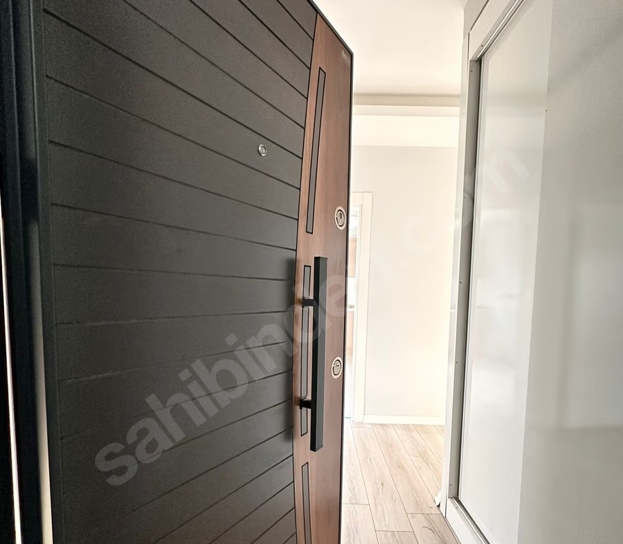 Mersin Mezitli Merkez Mahallesi 3+1 160 m² Doğalgaz Kombili Satılık Daire