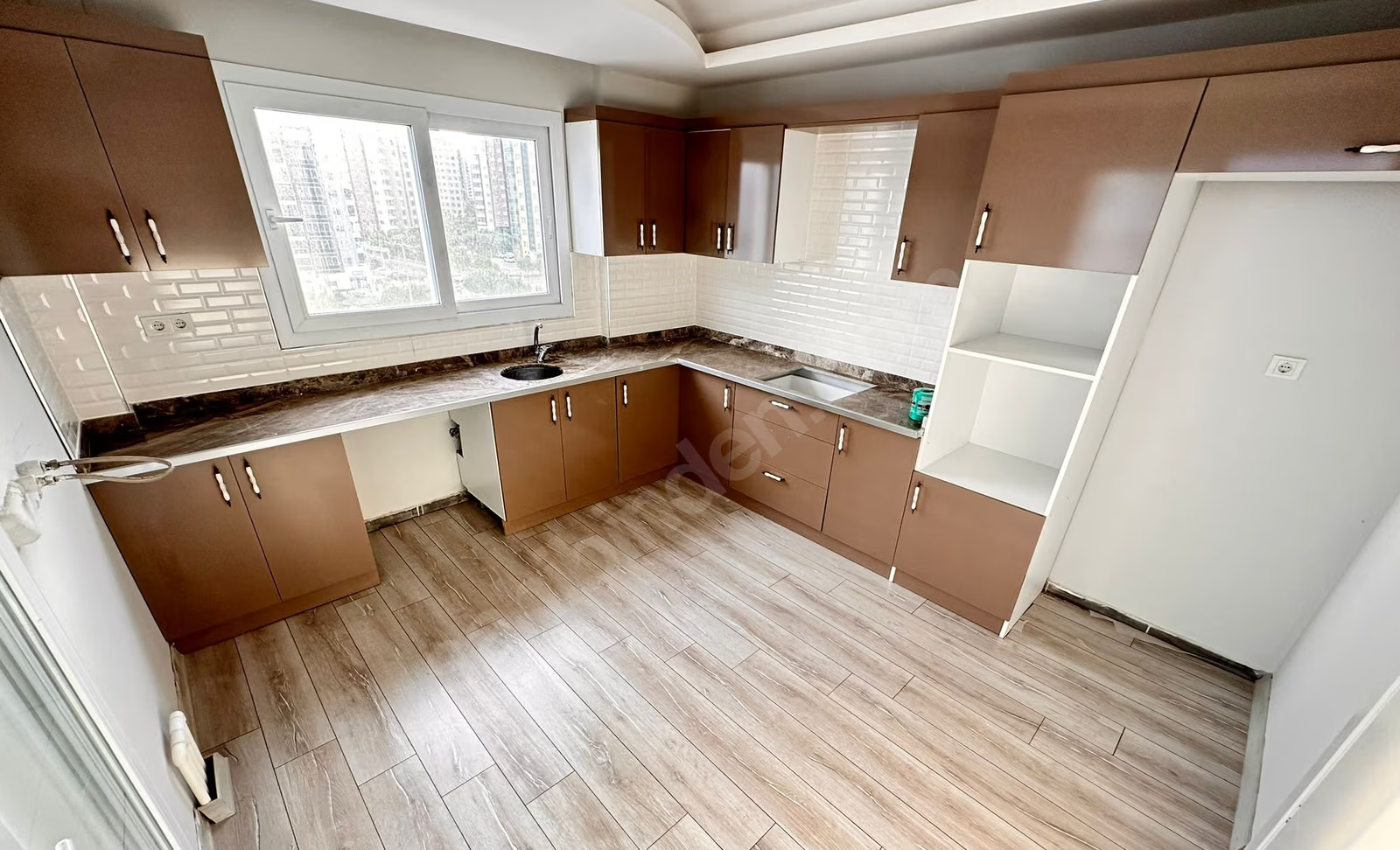 Mersin Mezitli Merkez Mahallesi 3+1 160 m² Doğalgaz Kombili Satılık Daire 7 Mersin Mezitli Merkez Mahallesi 3+1 160 m² Doğalgaz Kombili Satılık Daire
