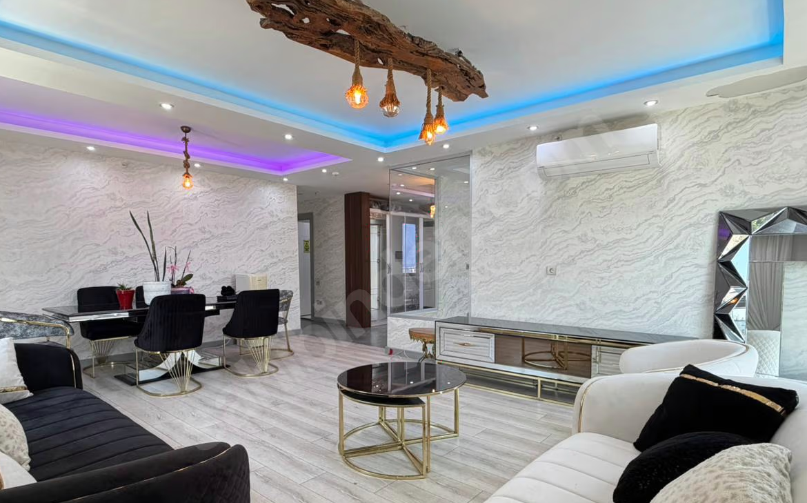 Mersin Mezitli Merkez Mahallesi 4+1 220 m² Doğalgaz Kombili Satılık Daire