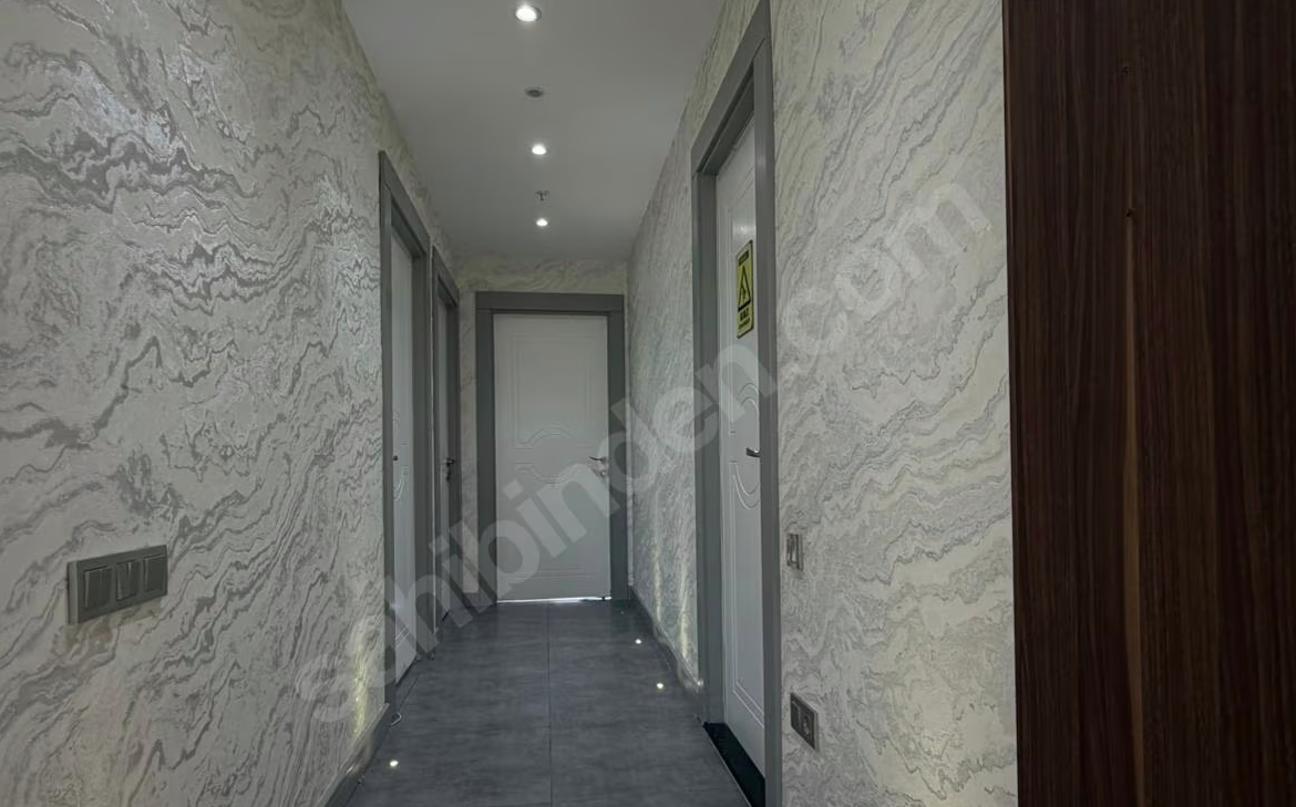 Mersin Mezitli Merkez Mahallesi 4+1 220 m² Doğalgaz Kombili Satılık Daire