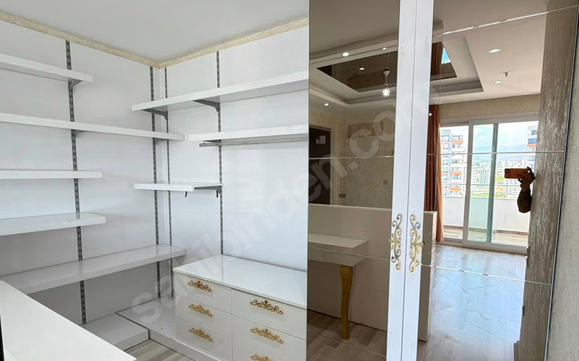 Mersin Mezitli Merkez Mahallesi 4+1 220 m² Doğalgaz Kombili Satılık Daire