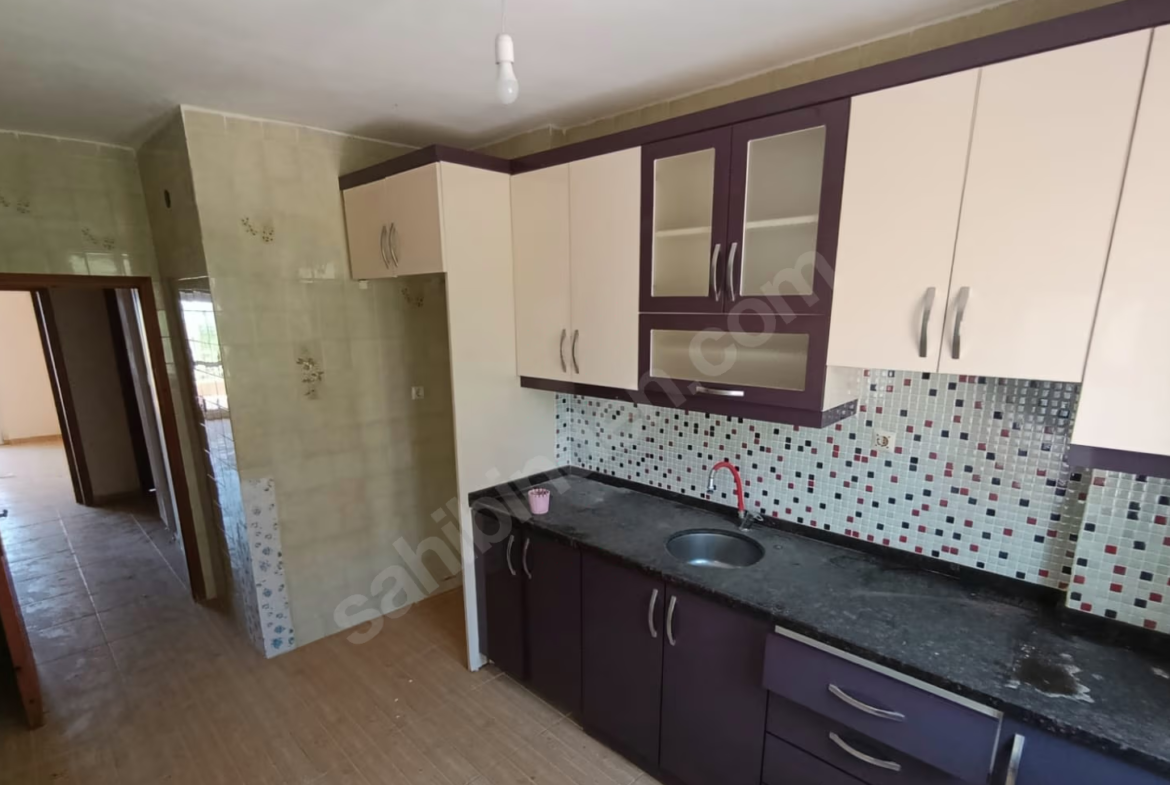 Mersin Mezitli Seymenli Mahallesi 3+1 190 m² Doğalgaz Kombili Satılık Daire