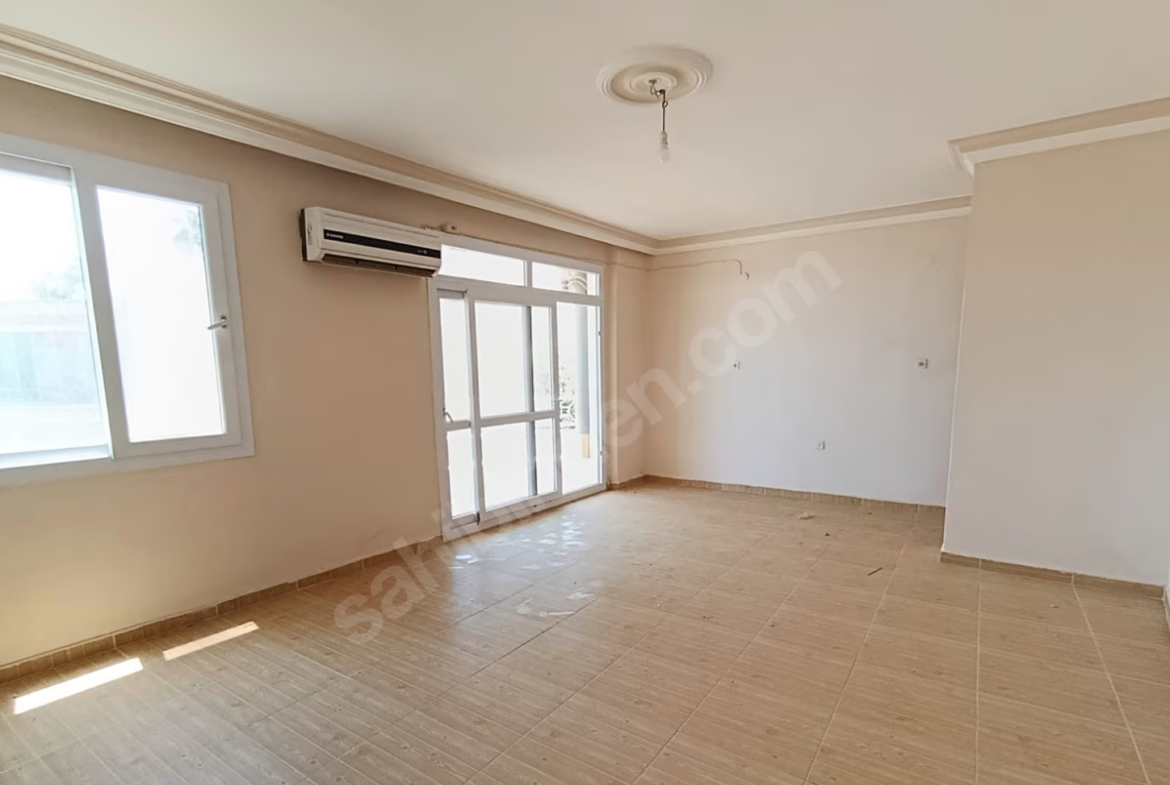 Mersin Mezitli Seymenli Mahallesi 3+1 190 m² Doğalgaz Kombili Satılık Daire