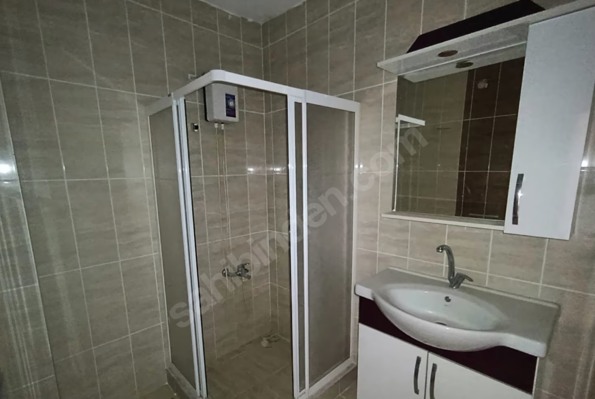 Mersin Mezitli Seymenli Mahallesi 3+1 190 m² Doğalgaz Kombili Satılık Daire
