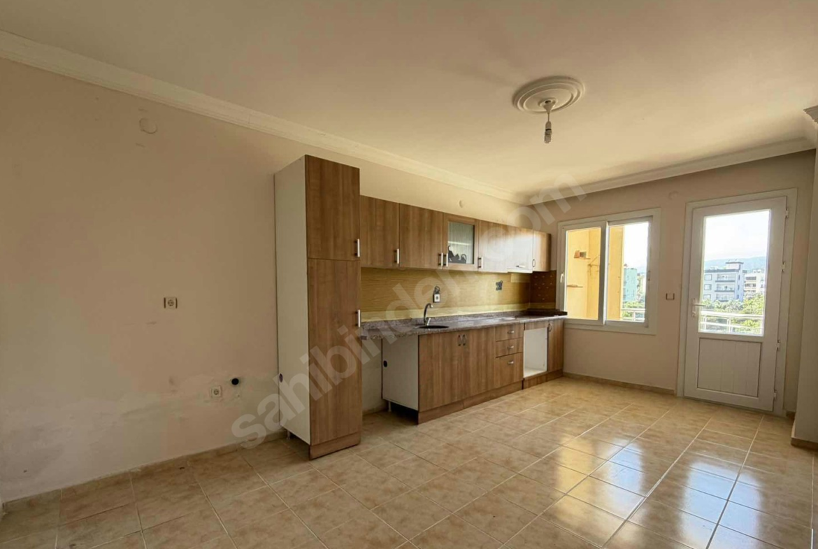 Mersin Mezitli Tece Mahallesi 3+1 150 m² Yok Kiralık Daire