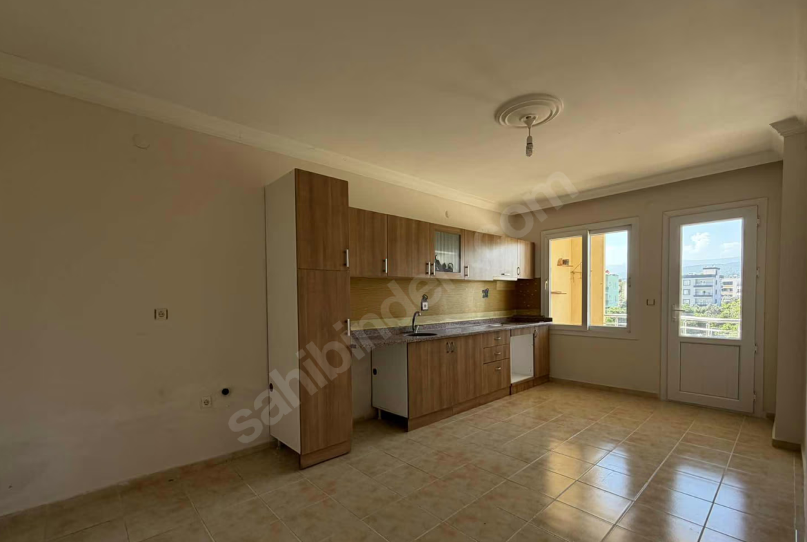 Mersin Mezitli Tece Mahallesi 3+1 150 m² Yok Kiralık Daire