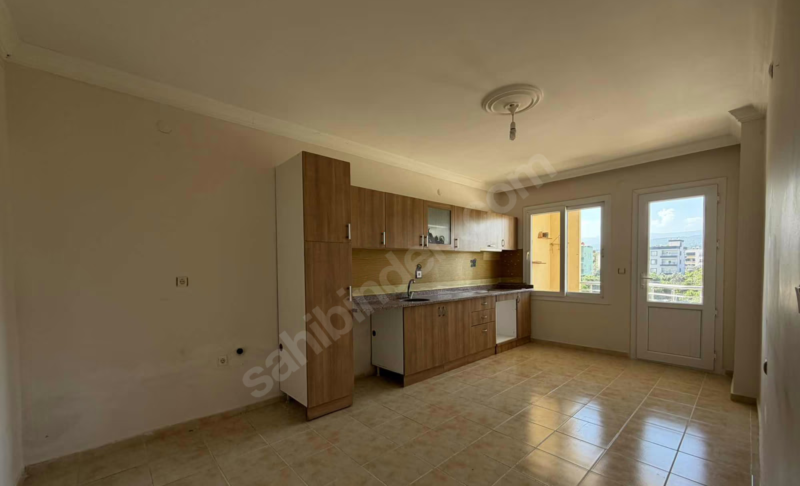 Mersin Mezitli Tece Mahallesi 3+1 150 m² Yok Kiralık Daire