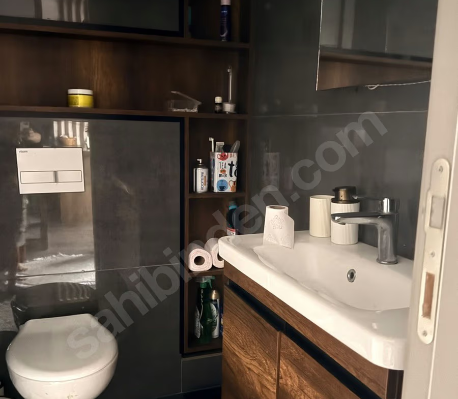 Mersin Mezitli Yeni Mahallesi 1+1 65 m² Klima Kiralık Daire