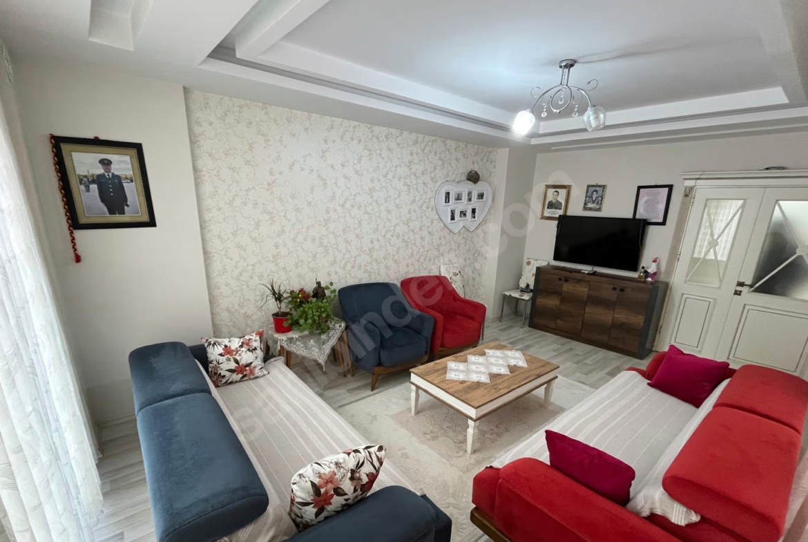 Mersin Mezitli Yeni Mahallesi 3+1 130 m² Doğalgaz Kombili Satılık Daire