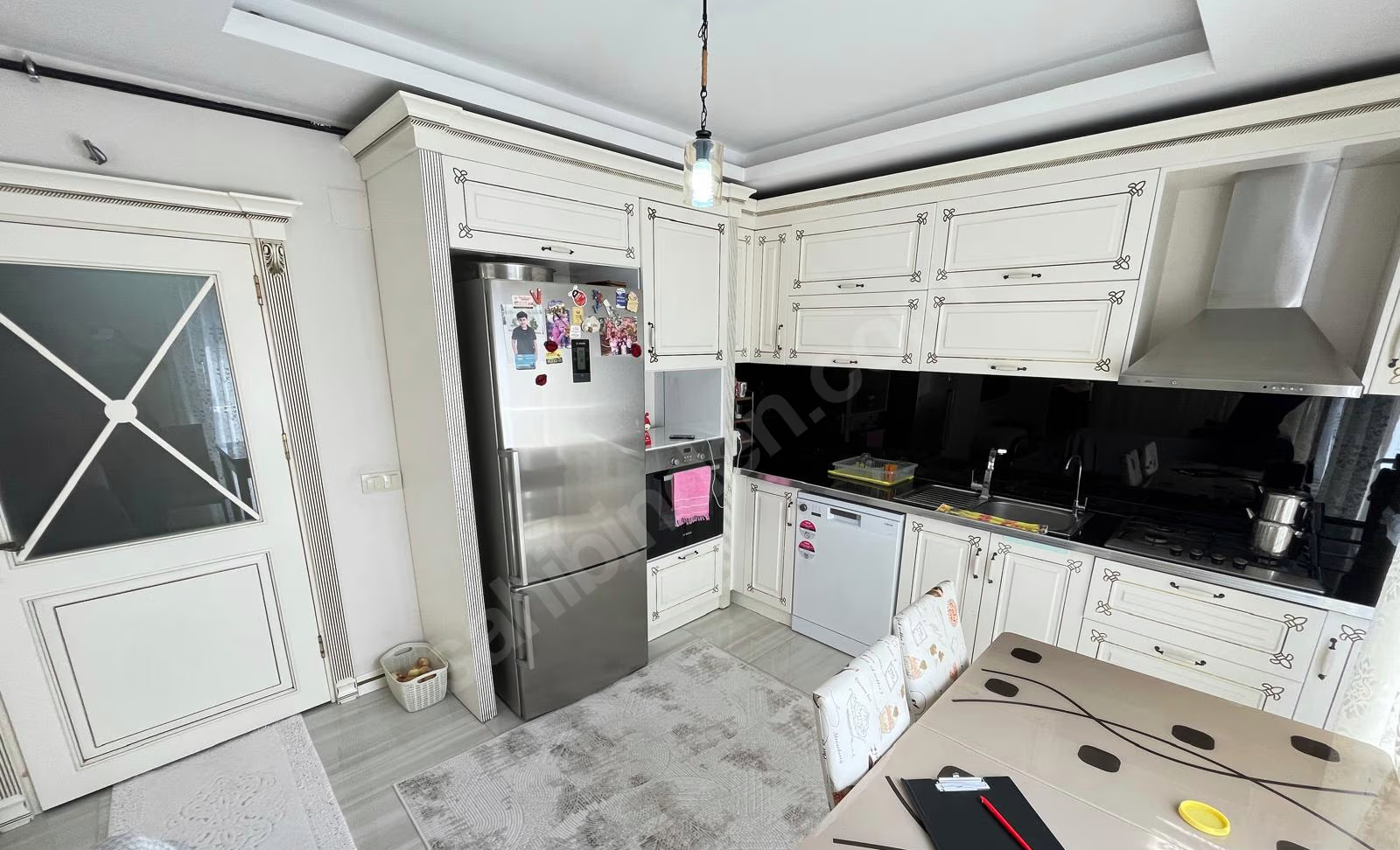 Mersin Mezitli Yeni Mahallesi 3+1 130 m² Doğalgaz Kombili Satılık Daire 8 Mersin Mezitli Yeni Mahallesi 3+1 130 m² Doğalgaz Kombili Satılık Daire