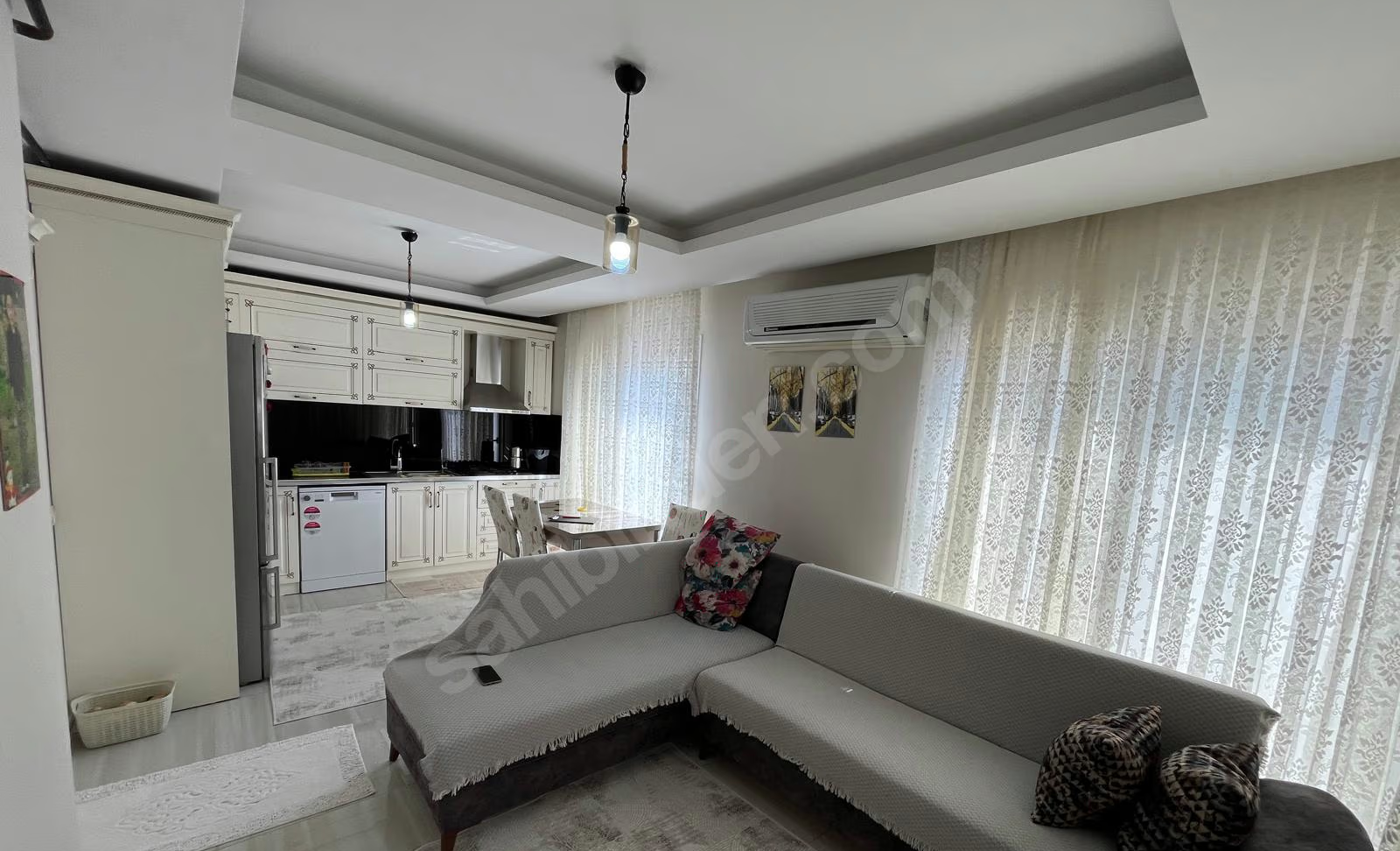 Mersin Mezitli Yeni Mahallesi 3+1 130 m² Doğalgaz Kombili Satılık Daire 9 Mersin Mezitli Yeni Mahallesi 3+1 130 m² Doğalgaz Kombili Satılık Daire