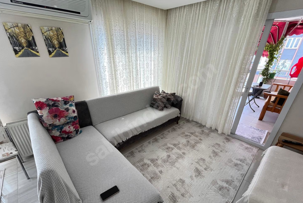 Mersin Mezitli Yeni Mahallesi 3+1 130 m² Doğalgaz Kombili Satılık Daire