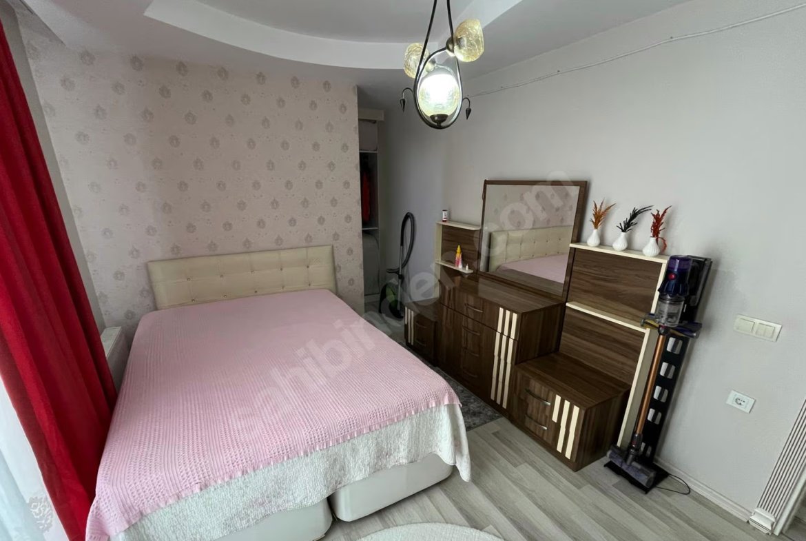 Mersin Mezitli Yeni Mahallesi 3+1 130 m² Doğalgaz Kombili Satılık Daire
