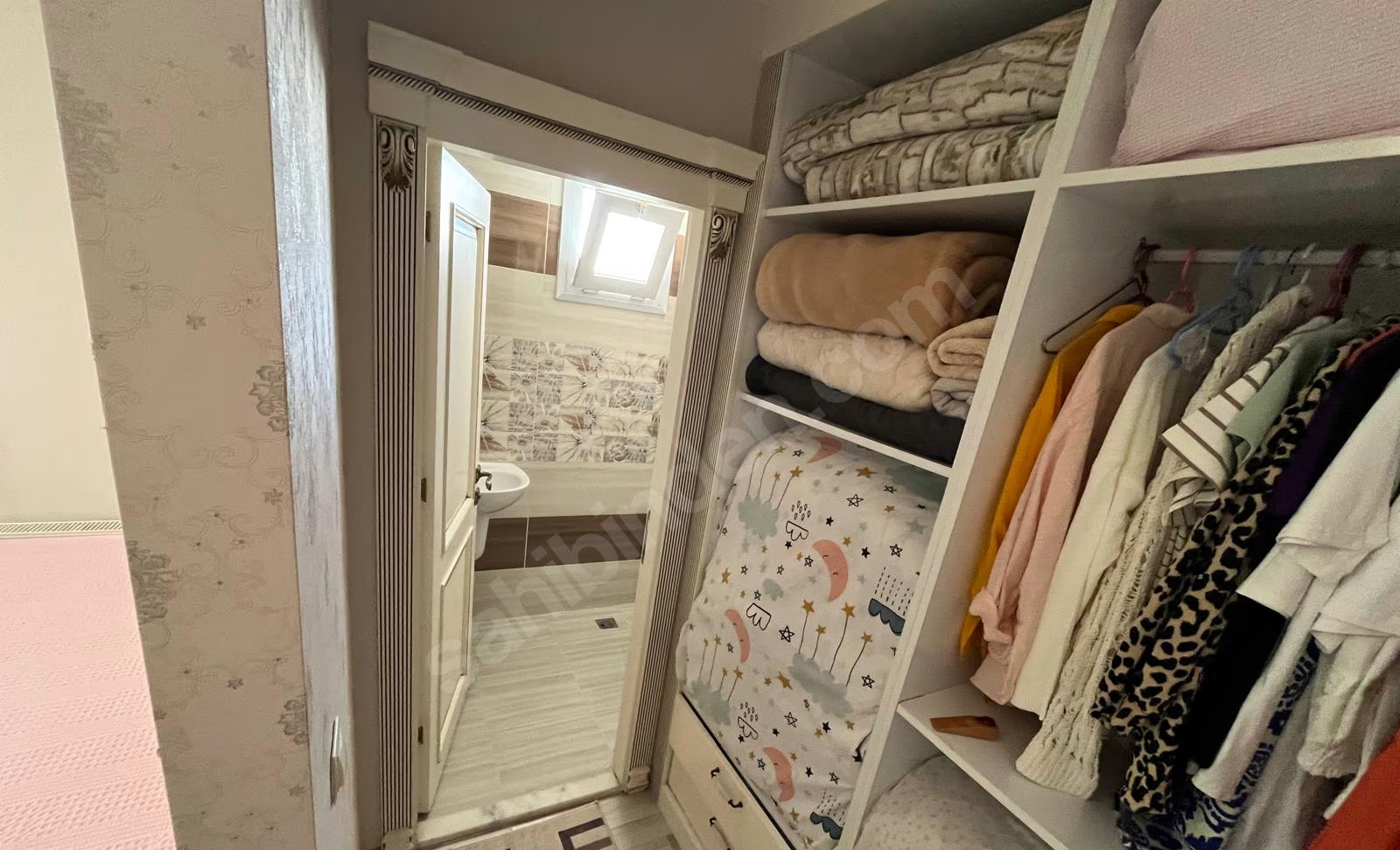 Mersin Mezitli Yeni Mahallesi 3+1 130 m² Doğalgaz Kombili Satılık Daire 19 Mersin Mezitli Yeni Mahallesi 3+1 130 m² Doğalgaz Kombili Satılık Daire