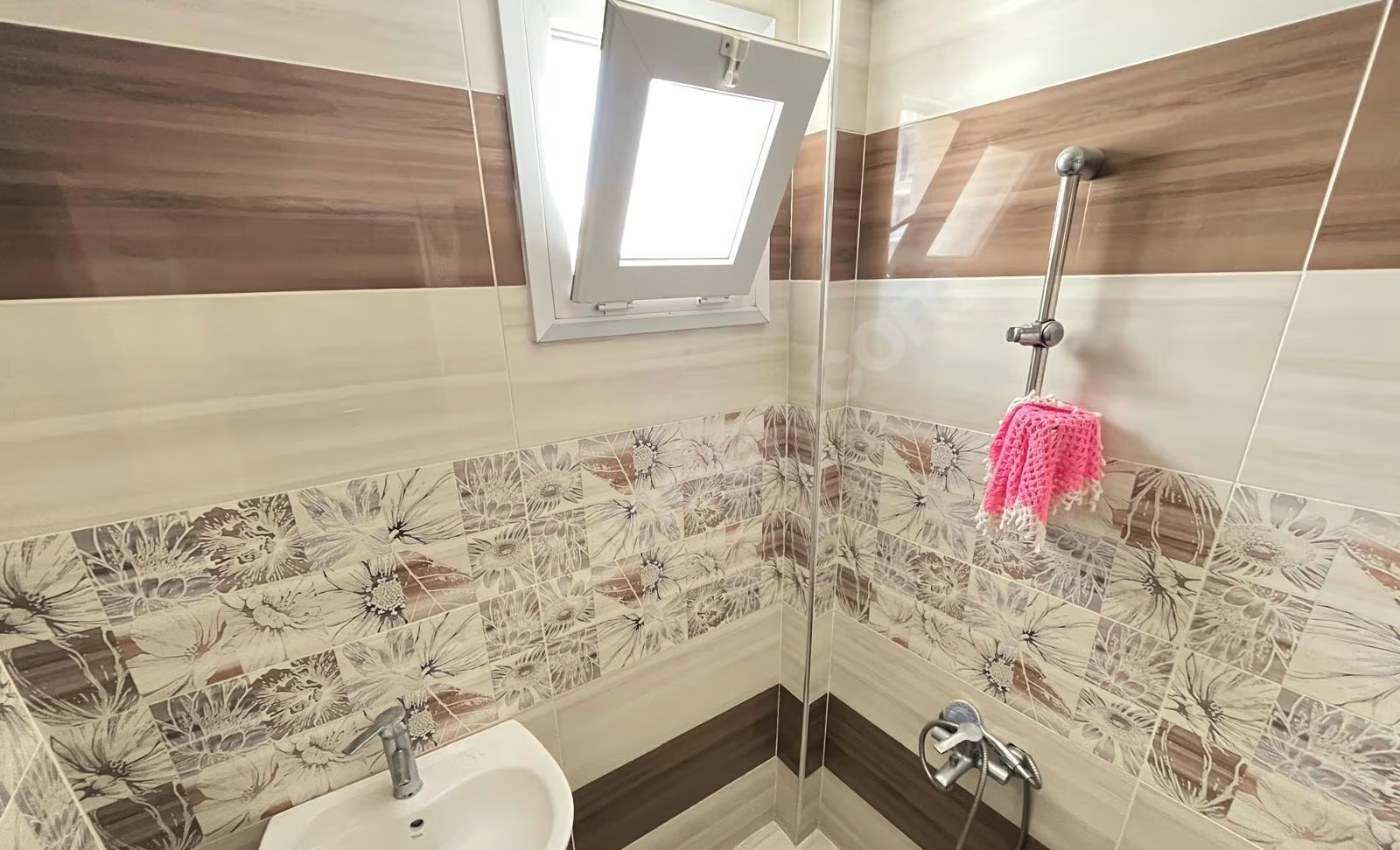 Mersin Mezitli Yeni Mahallesi 3+1 130 m² Doğalgaz Kombili Satılık Daire 20 Mersin Mezitli Yeni Mahallesi 3+1 130 m² Doğalgaz Kombili Satılık Daire
