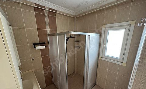 Mersin Mezitli Yeni Mahallesi 3+1 165 m² Doğalgaz Kombili Kiralık Daire