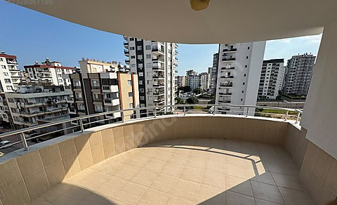 Mersin Mezitli Yeni Mahallesi 3+1 165 m² Doğalgaz Kombili Kiralık Daire
