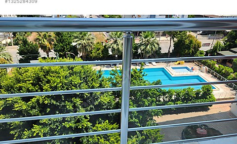 Mersin Mezitli Yeni Mahallesi 4+1 200 m² Doğalgaz Kombili Satılık Daire