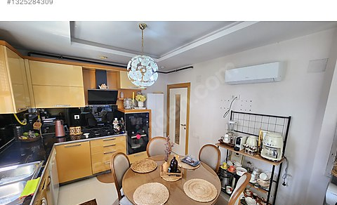Mersin Mezitli Yeni Mahallesi 4+1 200 m² Doğalgaz Kombili Satılık Daire