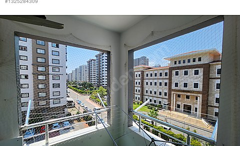 Mersin Mezitli Yeni Mahallesi 4+1 200 m² Doğalgaz Kombili Satılık Daire
