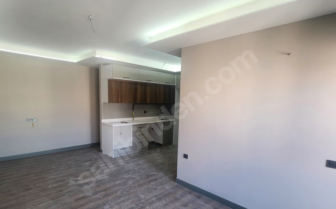Mersin Yenişehir Bahçelievler Mahallesi 2+1 90 m² Doğalgaz Kombili Kiralık Daire