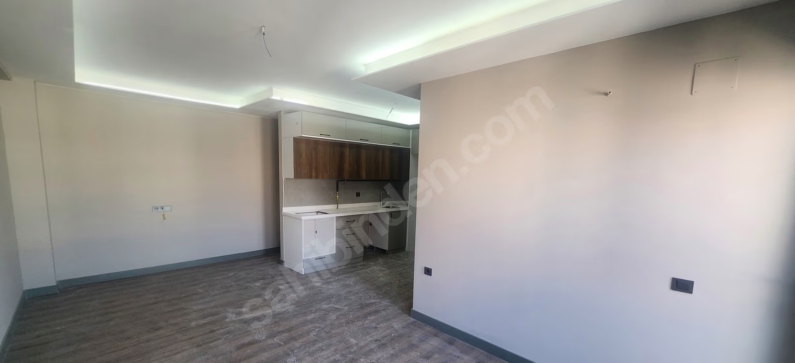 Mersin Yenişehir Bahçelievler Mahallesi 2+1 90 m² Doğalgaz Kombili Kiralık Daire