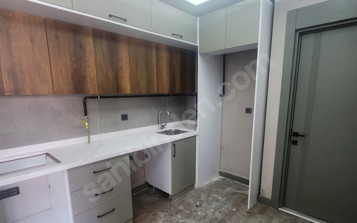 Mersin Yenişehir Bahçelievler Mahallesi 2+1 90 m² Doğalgaz Kombili Kiralık Daire