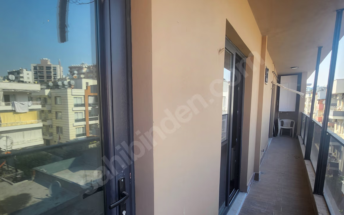 Mersin Yenişehir Bahçelievler Mahallesi 2+1 90 m² Doğalgaz Kombili Kiralık Daire