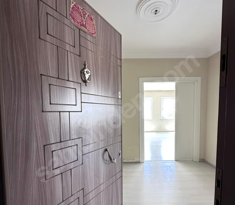 Mersin Yenişehir Barbaros Mahallesi 3+1 180 m² Klima Kiralık Daire