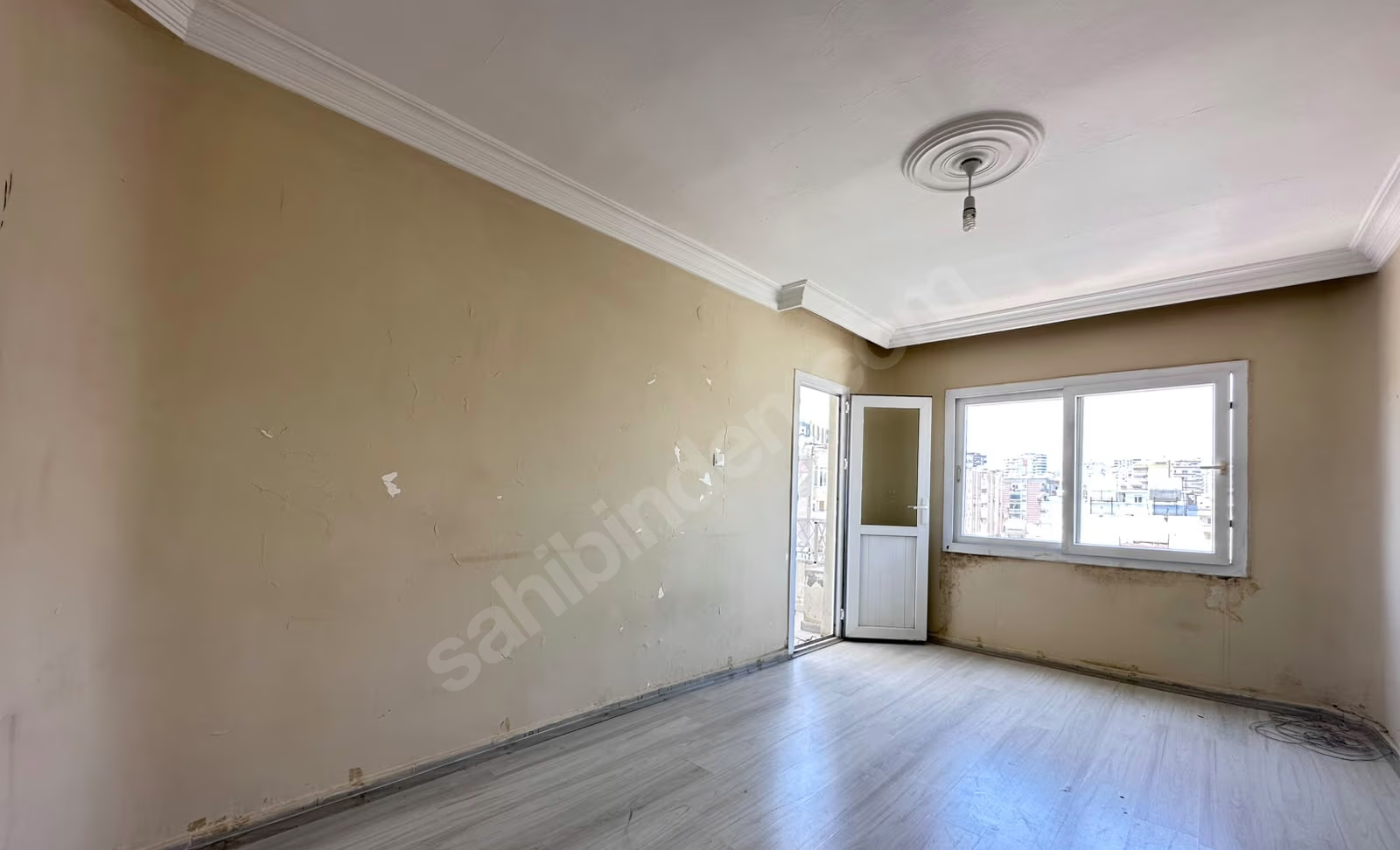 Mersin Yenişehir Barbaros Mahallesi 3+1 180 m² Klima Kiralık Daire