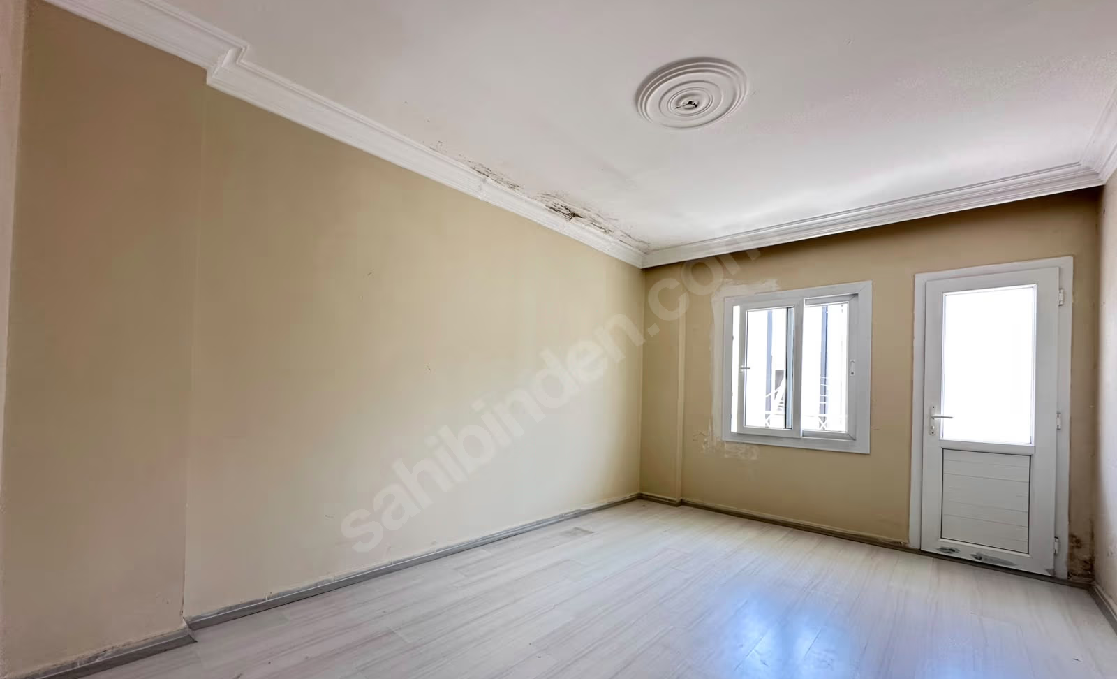 Mersin Yenişehir Barbaros Mahallesi 3+1 180 m² Klima Kiralık Daire