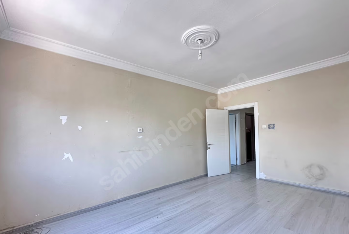 Mersin Yenişehir Barbaros Mahallesi 3+1 180 m² Klima Kiralık Daire