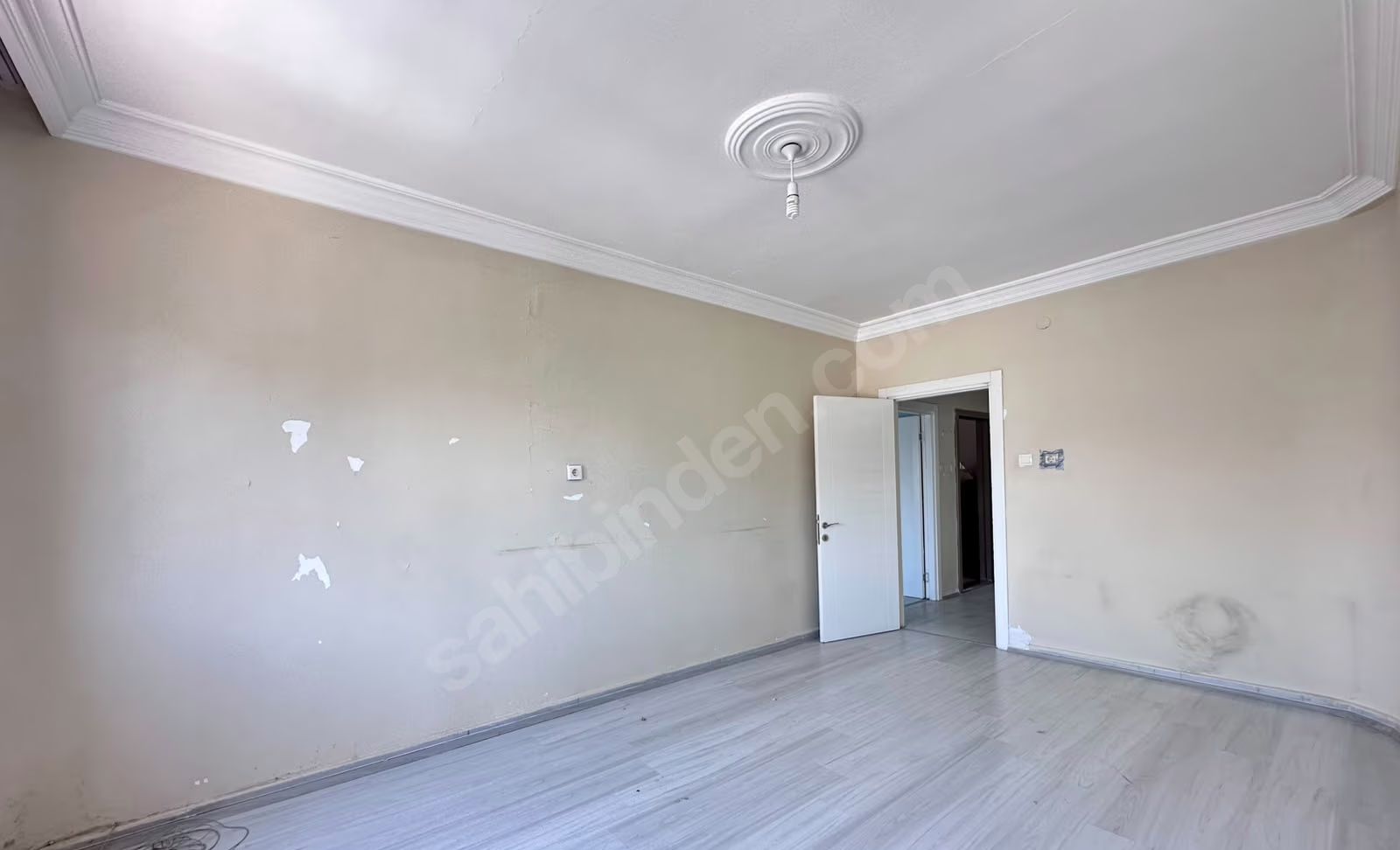 Mersin Yenişehir Barbaros Mahallesi 3+1 180 m² Klima Kiralık Daire