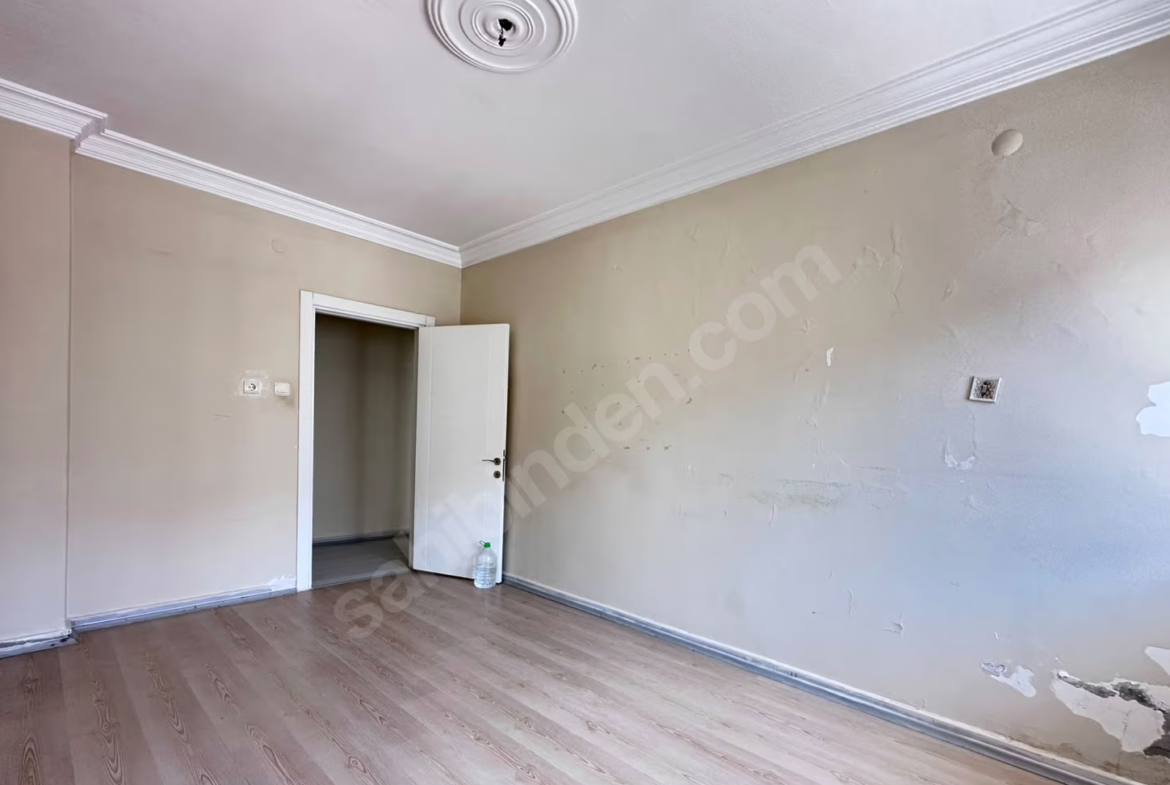 Mersin Yenişehir Barbaros Mahallesi 3+1 180 m² Klima Kiralık Daire