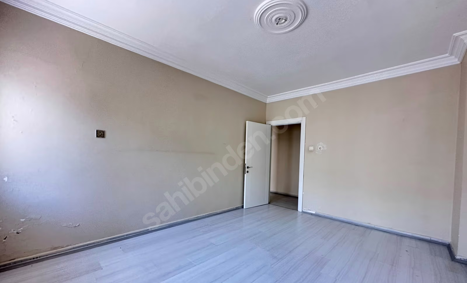 Mersin Yenişehir Barbaros Mahallesi 3+1 180 m² Klima Kiralık Daire