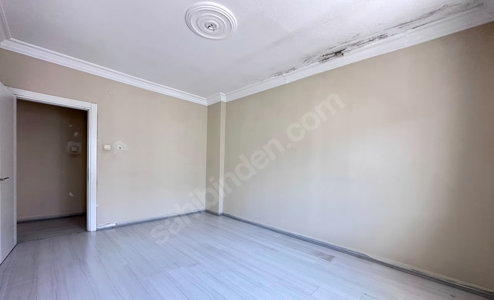 Mersin Yenişehir Barbaros Mahallesi 3+1 180 m² Klima Kiralık Daire