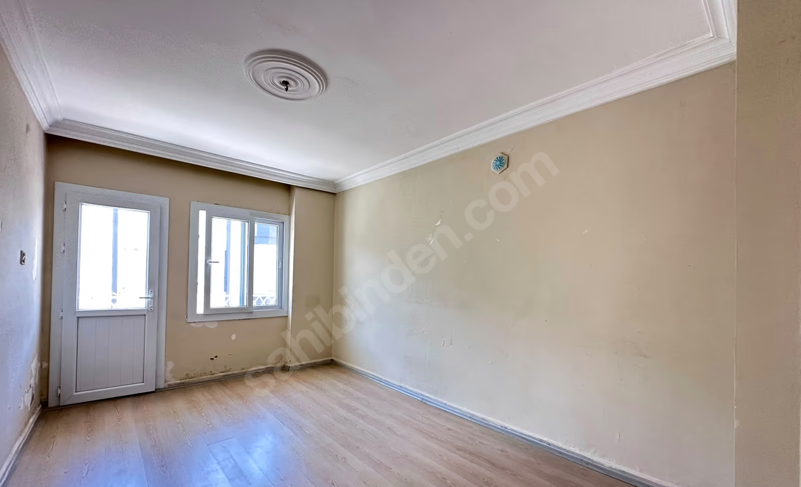 Mersin Yenişehir Barbaros Mahallesi 3+1 180 m² Klima Kiralık Daire