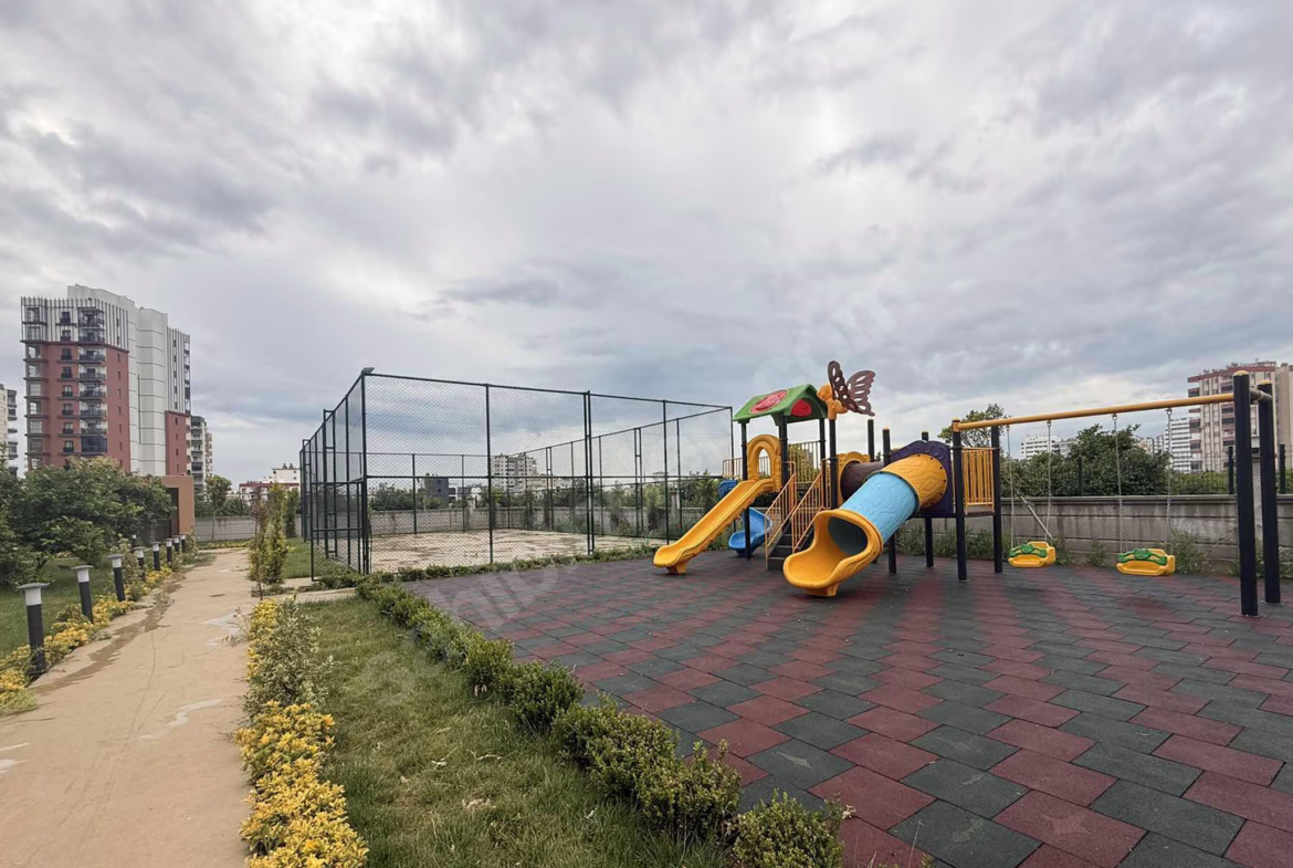 Mersin Yenişehir Çiftlikköy Mahallesi 2+1 90 m² Yerden Isıtma Satılık Daire
