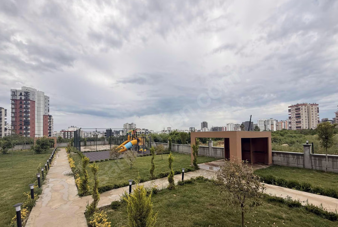 Mersin Yenişehir Çiftlikköy Mahallesi 2+1 90 m² Yerden Isıtma Satılık Daire