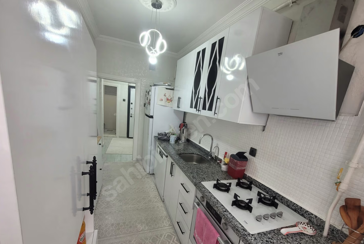 Mersin Yenişehir Gazi Mahallesi 3+1 140 m² Doğalgaz Kombili Satılık Daire